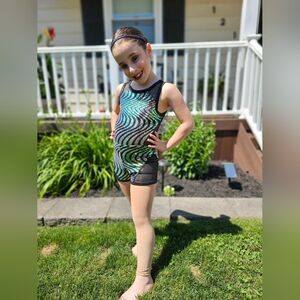 Black and Gold Sequin Bodysuit Girls Size 6